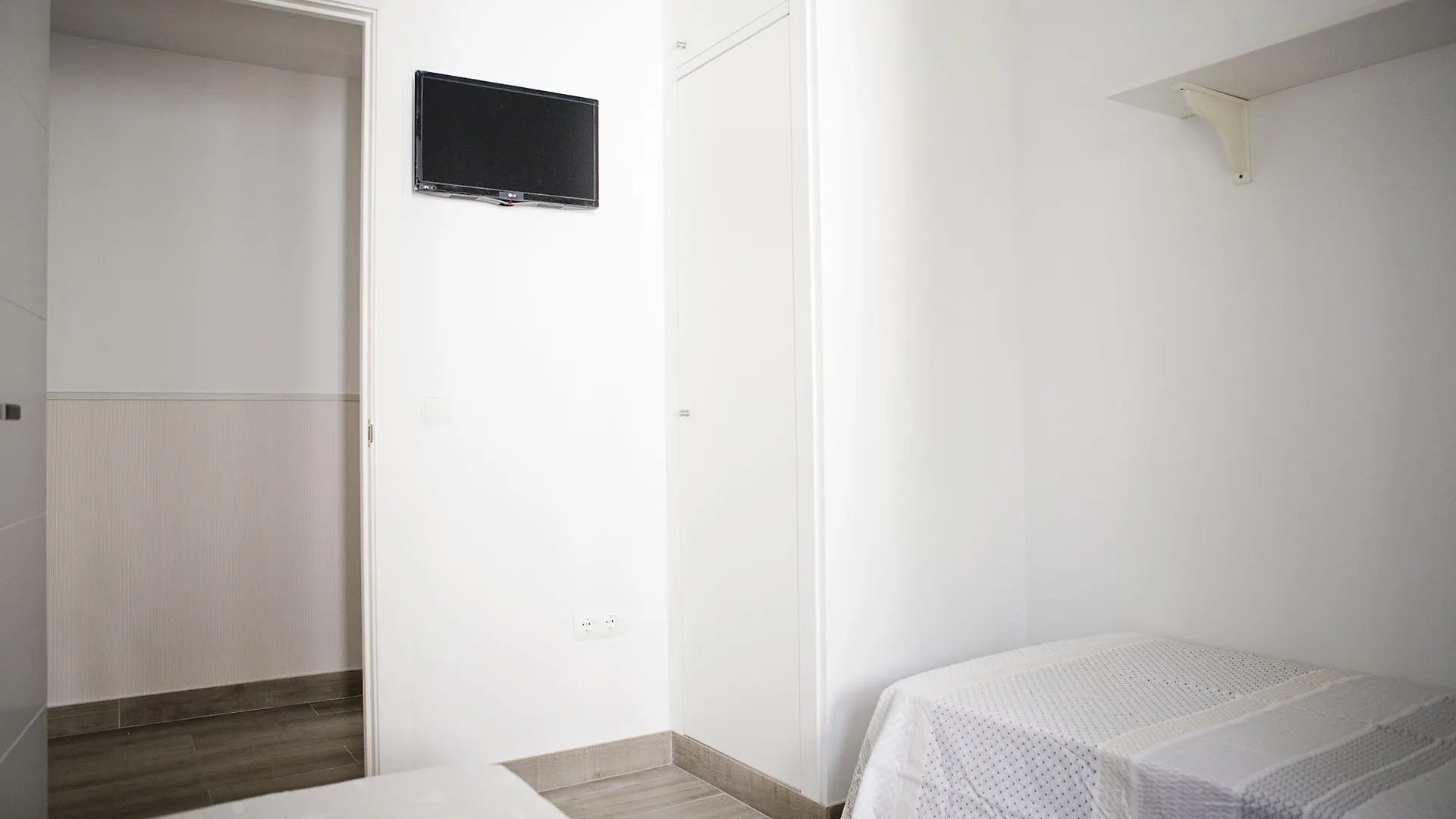 Suncity Flat Victoria Apartment Malaga Spain
